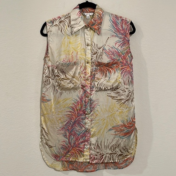 Cabi Women's 100% Silk Button Front Top XS Colorful Feather Print Sleeveless - Picture 3 of 16